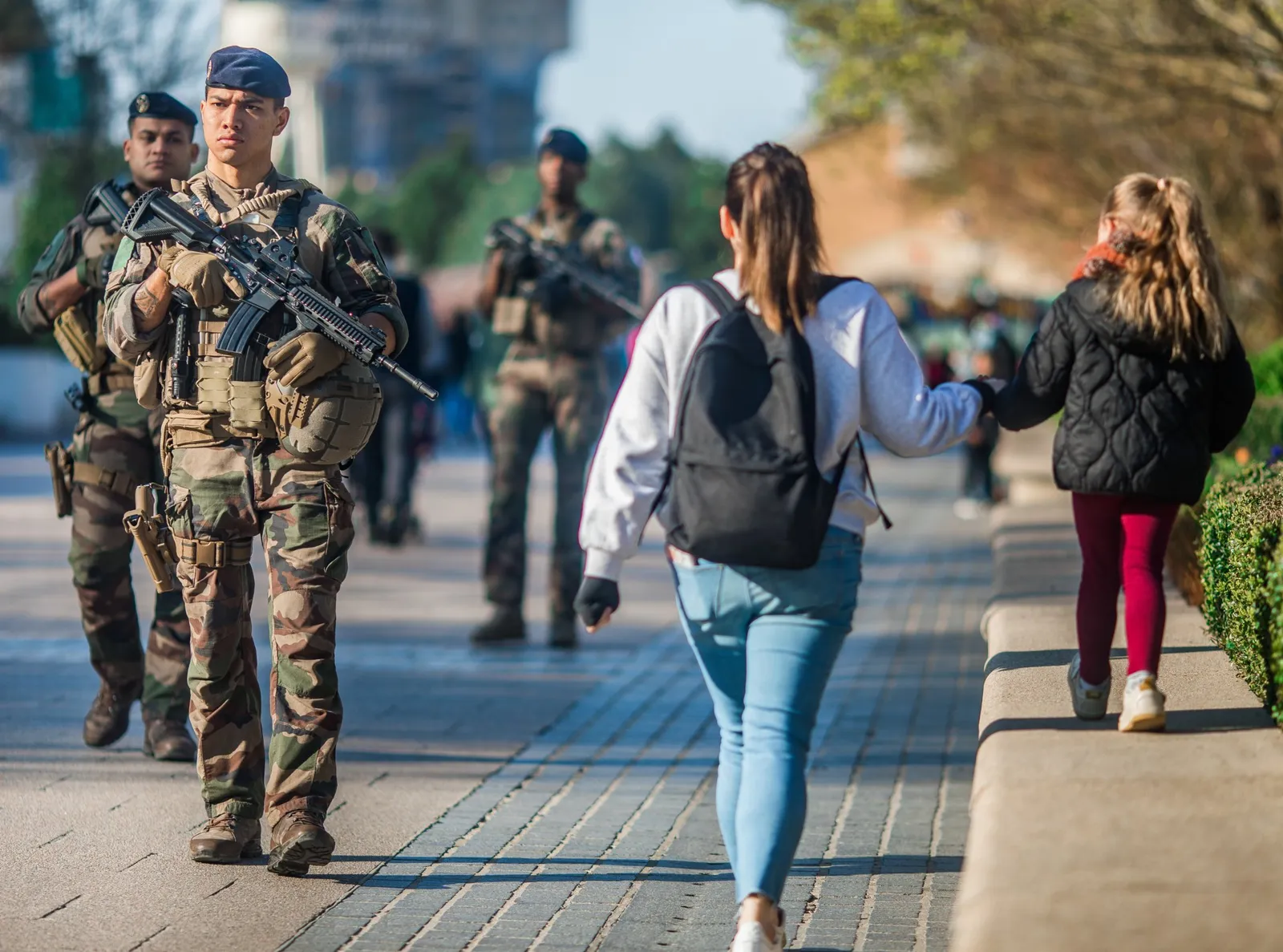 Soldats de l'opération Sentinelle en patrouille